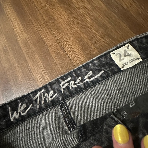 NWT free people we the free maverick frayed fringe mini skirt black denim sz 24 - Picture 4 of 7